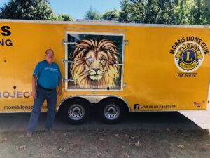 IMG_4280 Lions trailer L side small door Lion